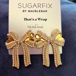 🎁♥️🎁Tie One On This Holiday Season🎁♥️🎁Baublebar